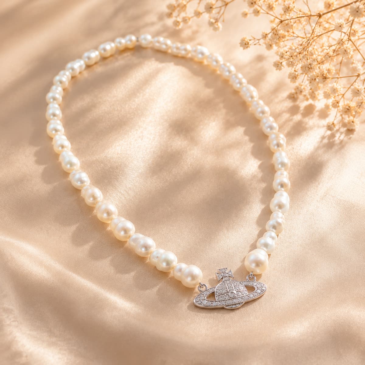 Vòng Cổ Ngọc Trai Dị VCNT192 – Fashion Pearl Hiện Đại & Mặt Địa Cầu Cá Tính