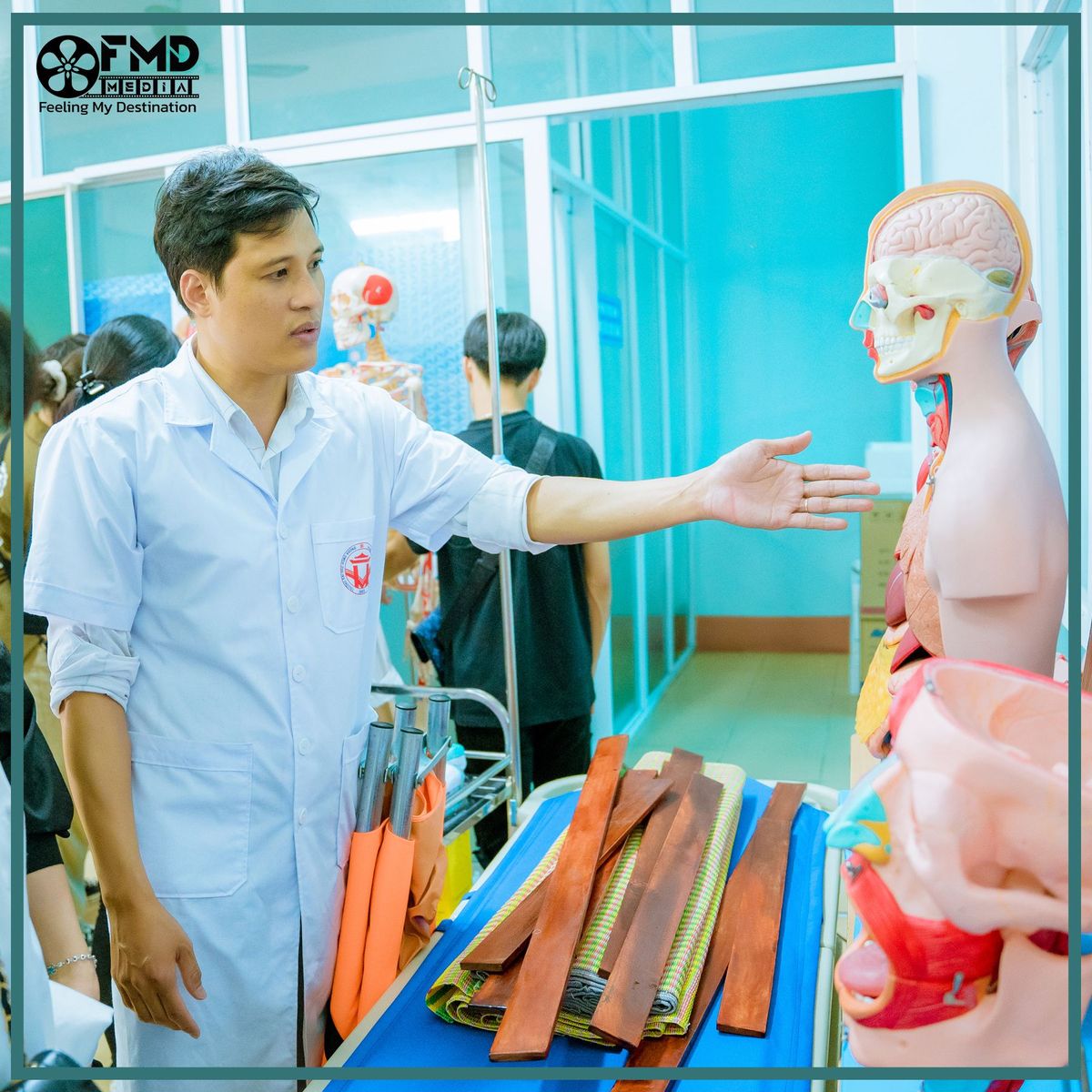 Tour trải nghiệm hướng nghiệp tại Trường Đại học Hùng Vương của Bản Việt Tourist 