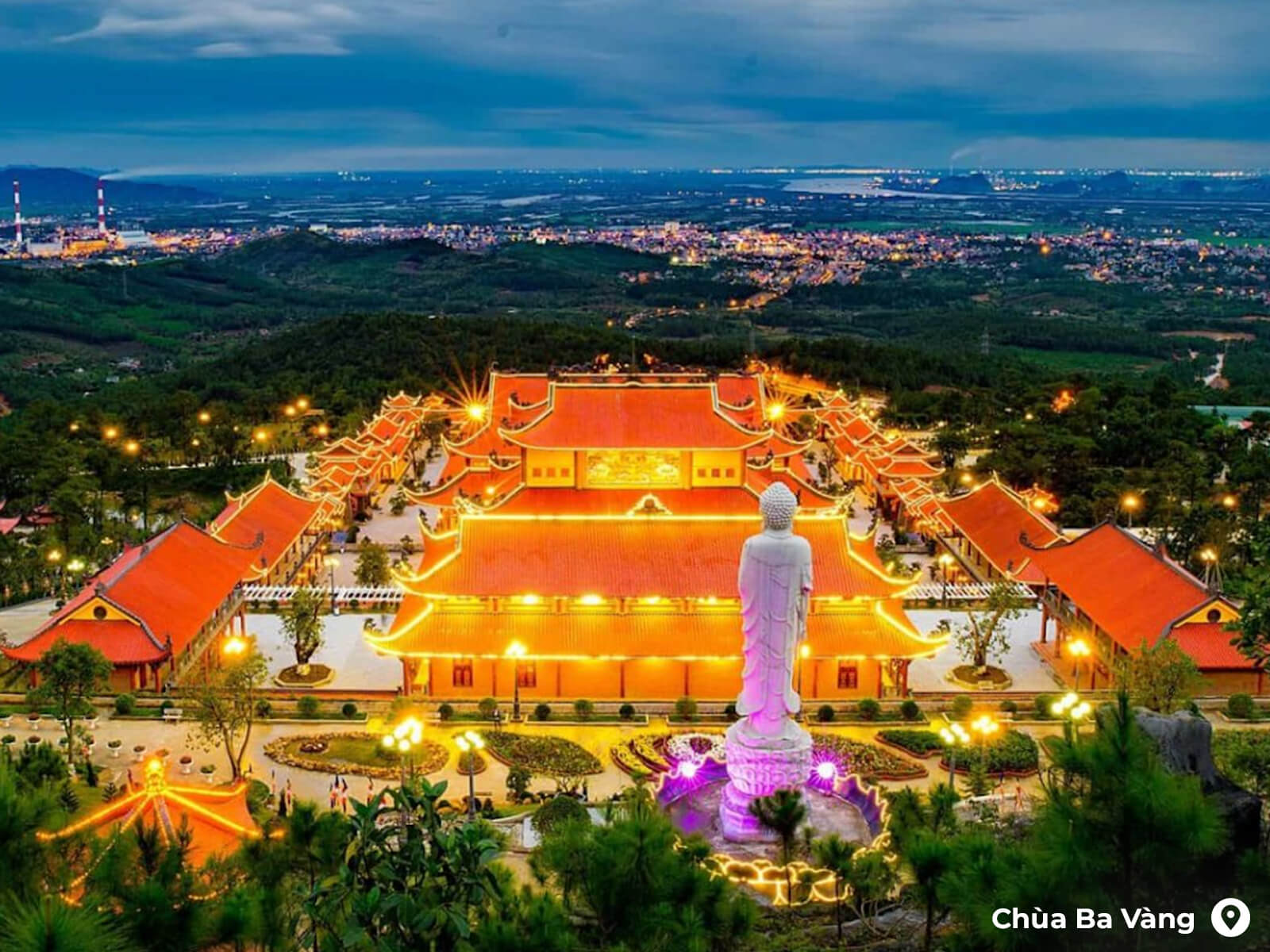 Địa điểm du lịch Quảng Ninh hấp dẫn – Chùa Ba Vàng
