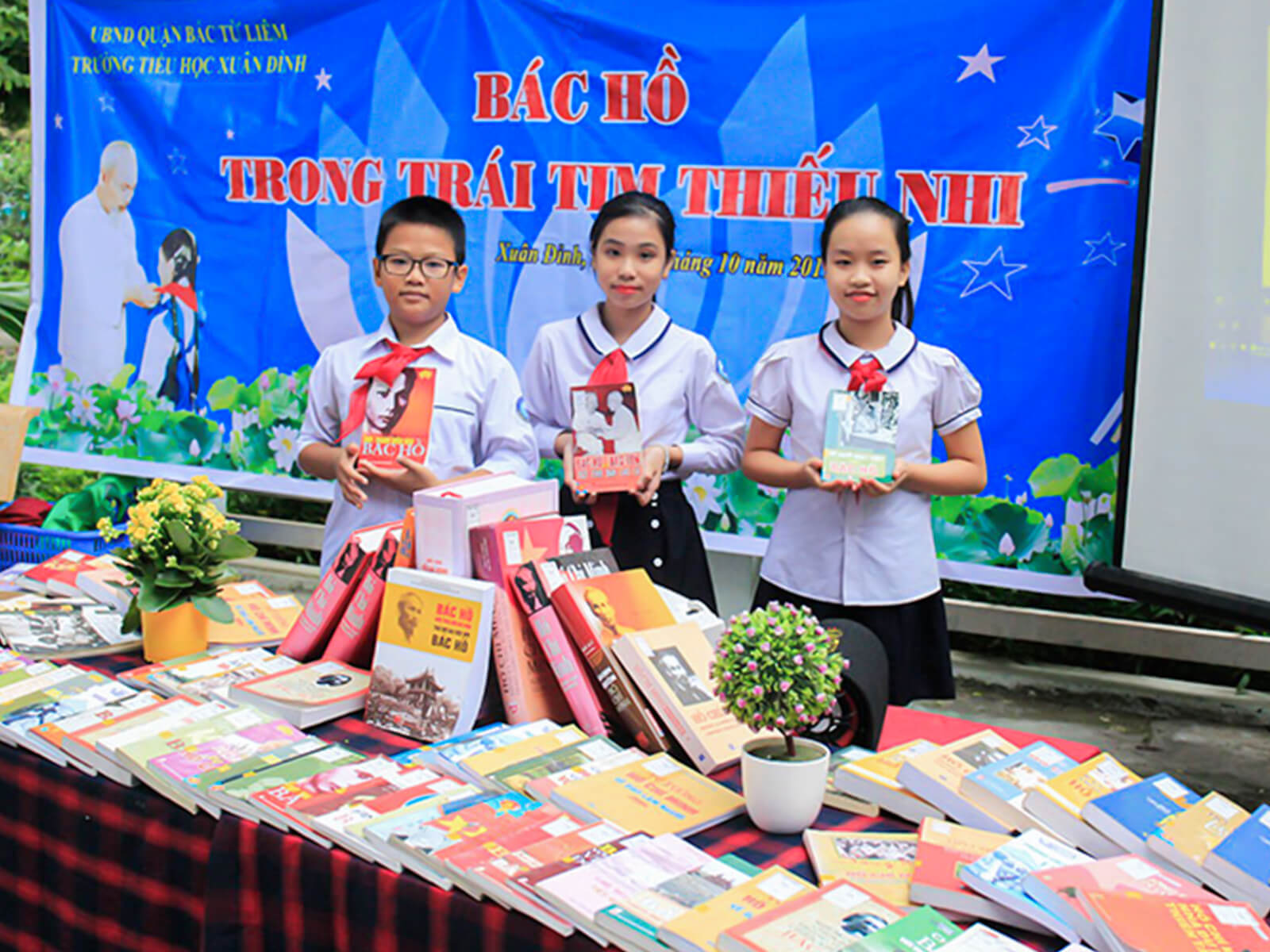 Ý tương tổ chức sự kiện cho học sinh – Hội chợ sách