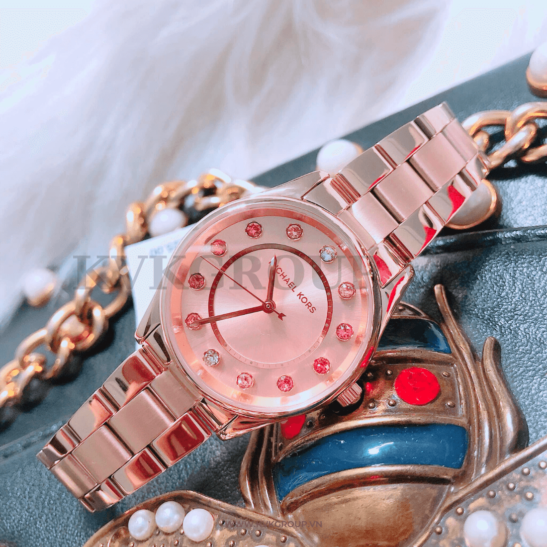Michael kors colette gold tone deals watch