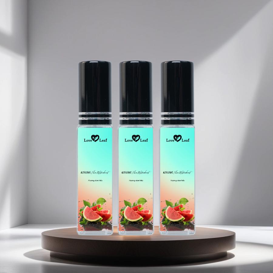Chai Xịt Thơm Miệng Love Leaf Hương Dưa Hấu Bạc Hà Khoảnh Khắc Ngọt Ngào, Chai 8gr