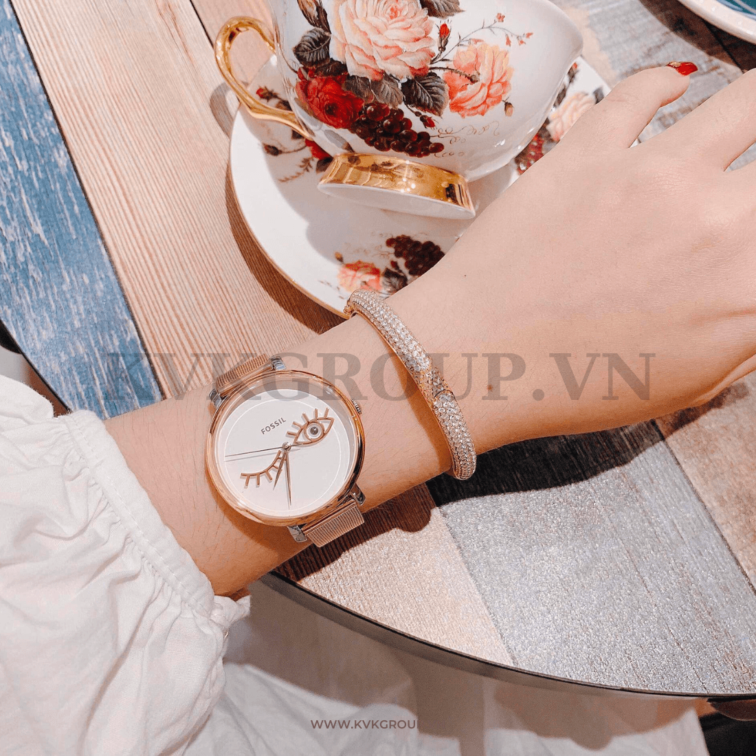 Jacqueline wink hot sale eye watch