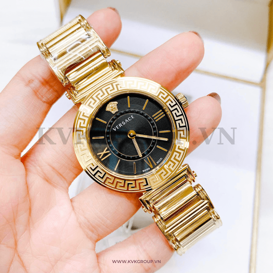 Gold 2025 daphnis watch
