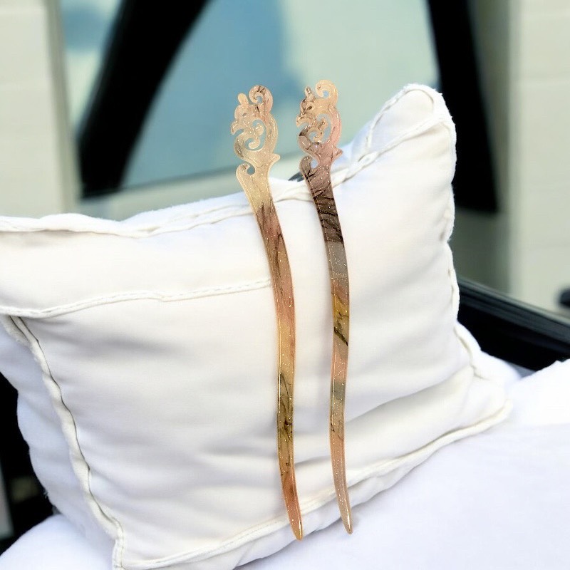 14.21 Trâm cài tóc nhựa họa tiết vân sa.ng trọng 18cm