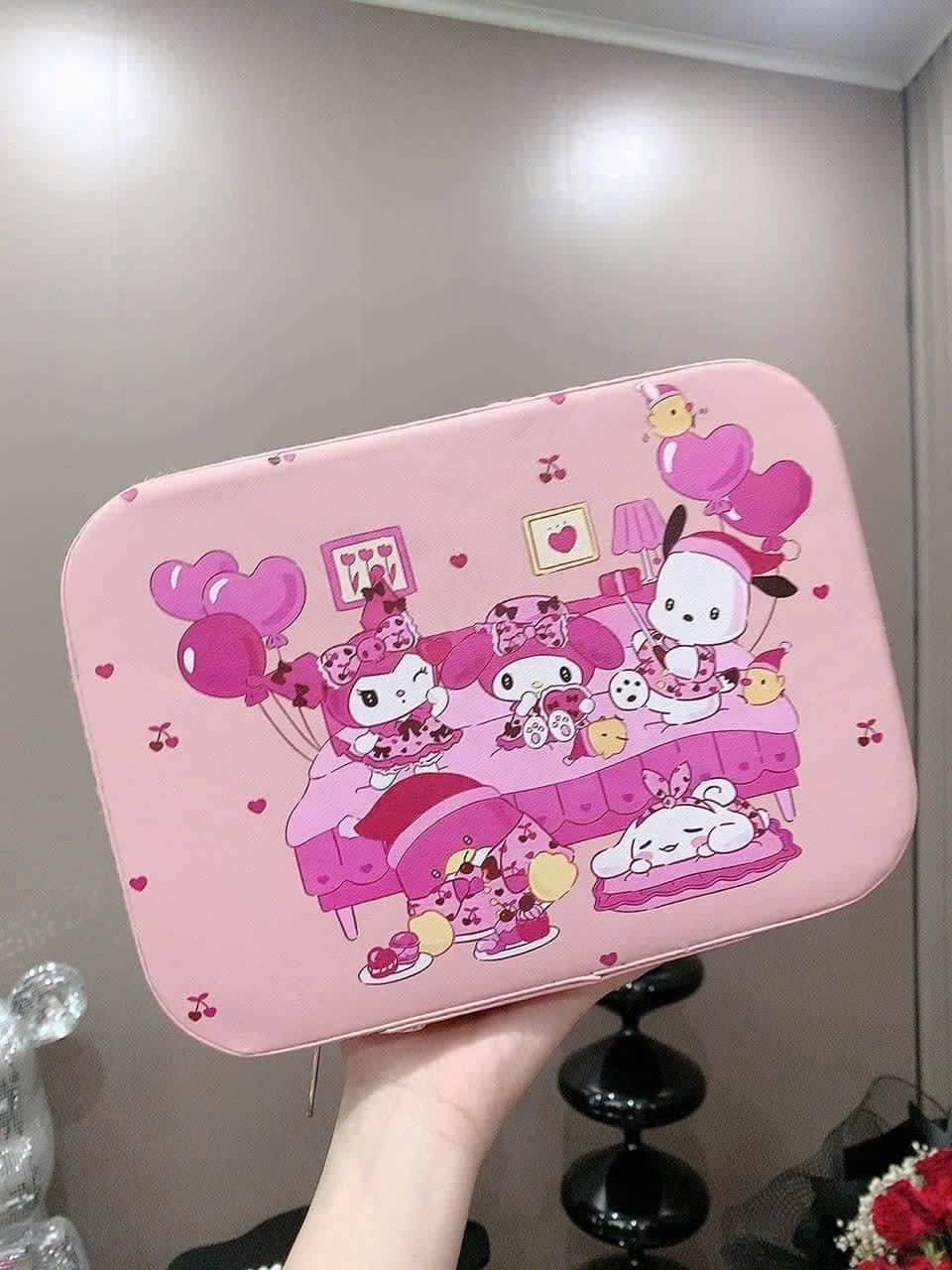 Cốp đựng mỹ phẩm Kuromi 25x19x11,5cm