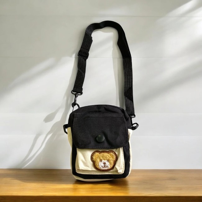 T10. Túi vải canvas đeo chéo họa tiết gấu 12,5*16,5*4,5cm