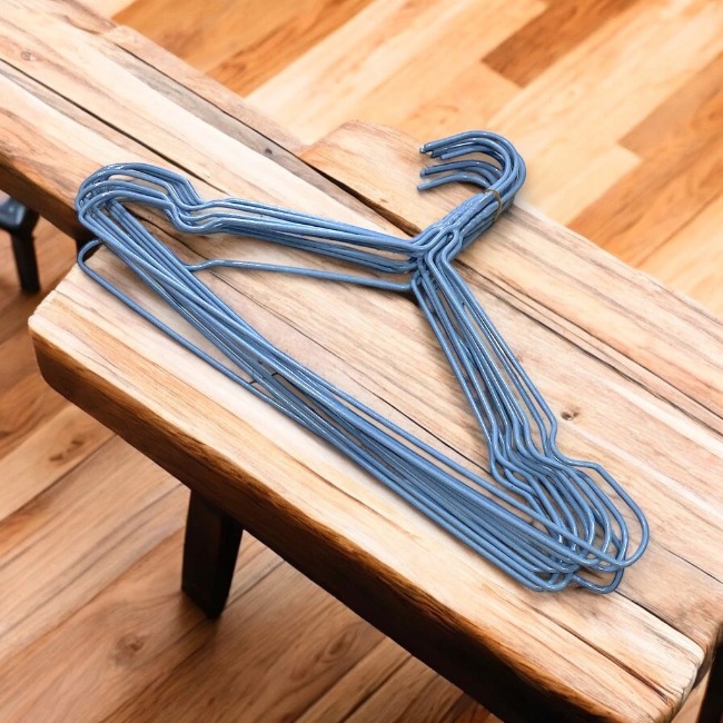 Sét 10 móc sắt treo quần áo bọc nhựa