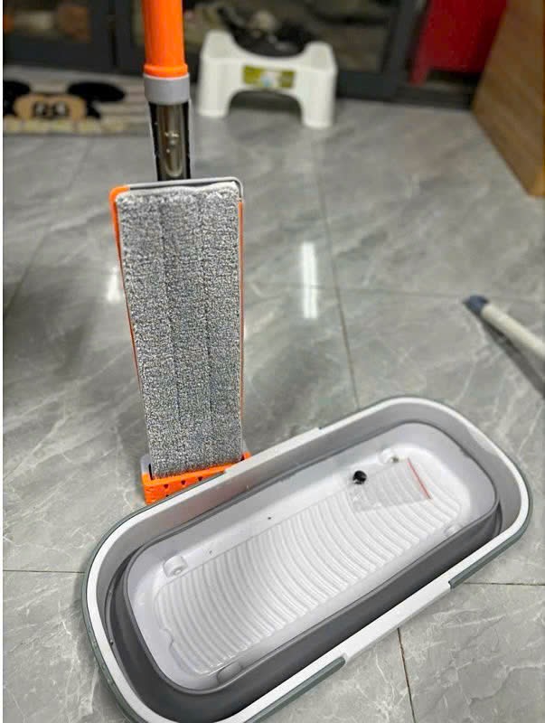 Cây lau nhà kèm chậu gấp gọn