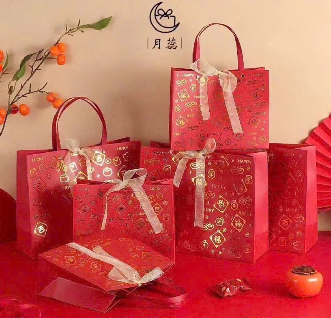 Túi giấy quai nhựa đựng quà HAPPY 26x32x11cm