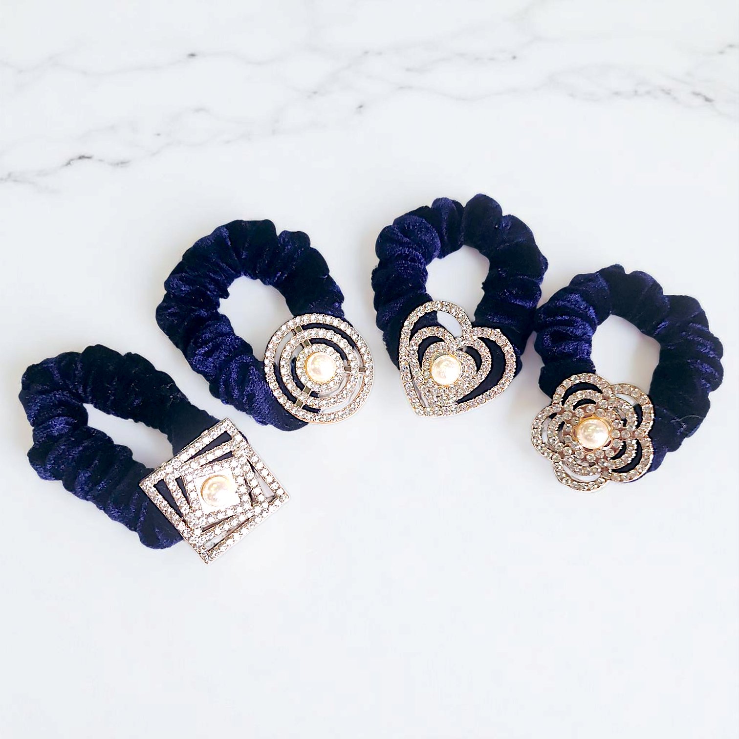 14.4 Dây Cột Tóc Nhung Đính Đá Nhiều Mẫu (1 cái)