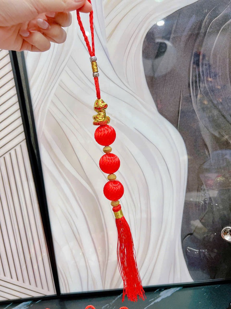 Dây Treo 3 Quả Lồng Đèn Tua Rua , Treo Tết Con Rắn 40cm