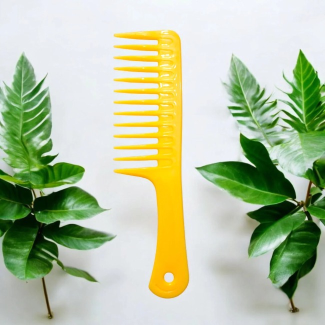Lược chải tóc trơn nhiều màu