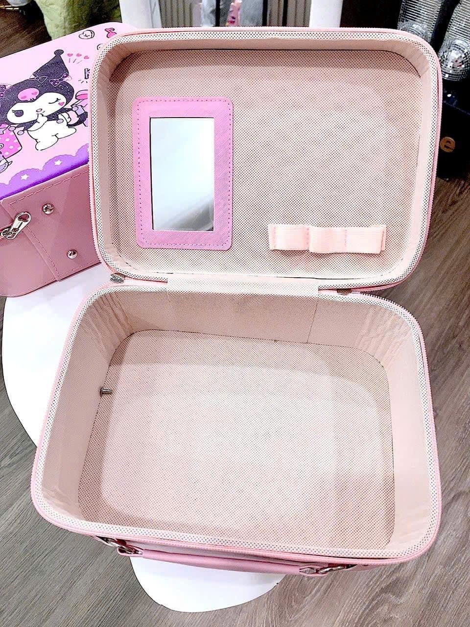 Cốp đựng mỹ phẩm Kuromi 25x19x11,5cm