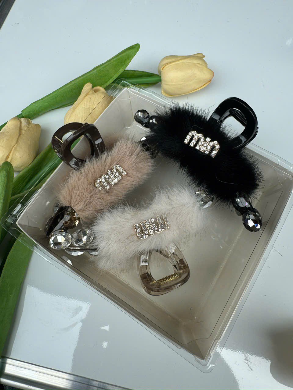 T6. Kẹp tóc lông MIN đá 11cm