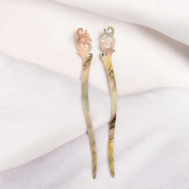 14.21 Trâm cài tóc nhựa họa tiết vân sa.ng trọng 18cm