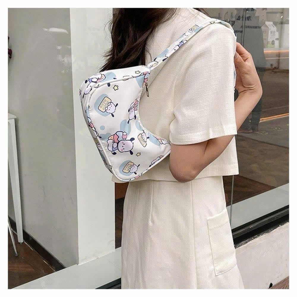 13.16. Túi đeo vai hoạt hình 22x12x7,5cm (không tính dây)