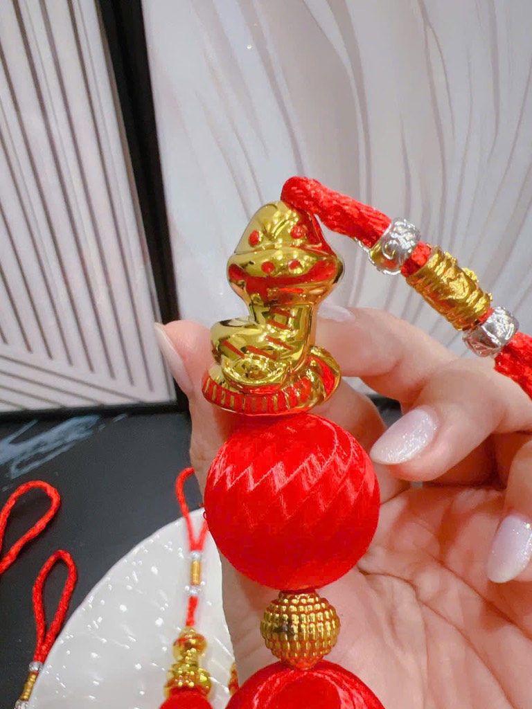 Dây Treo 3 Quả Lồng Đèn Tua Rua , Treo Tết Con Rắn 40cm