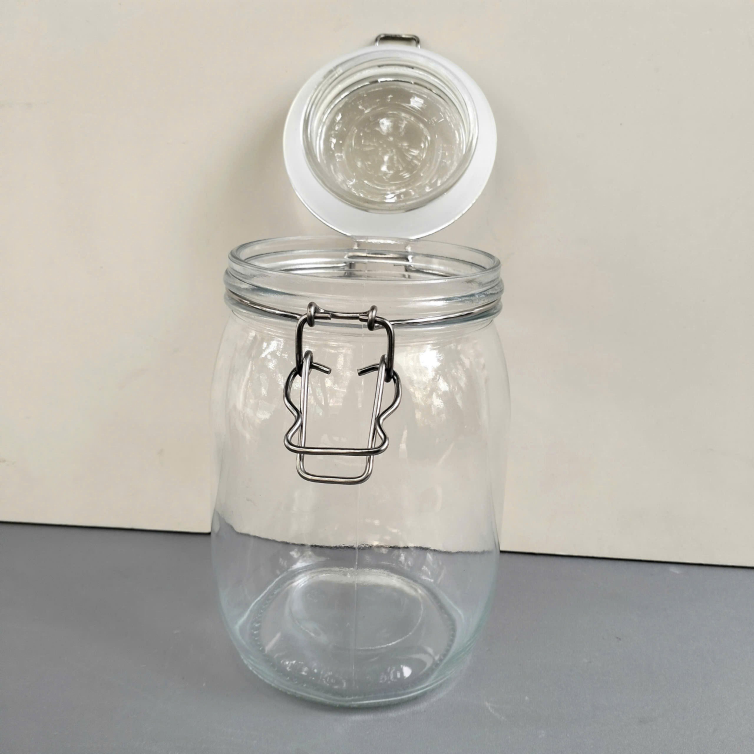 SKG2 Hũ thuỷ tinh tròn nắp cài 1000ml