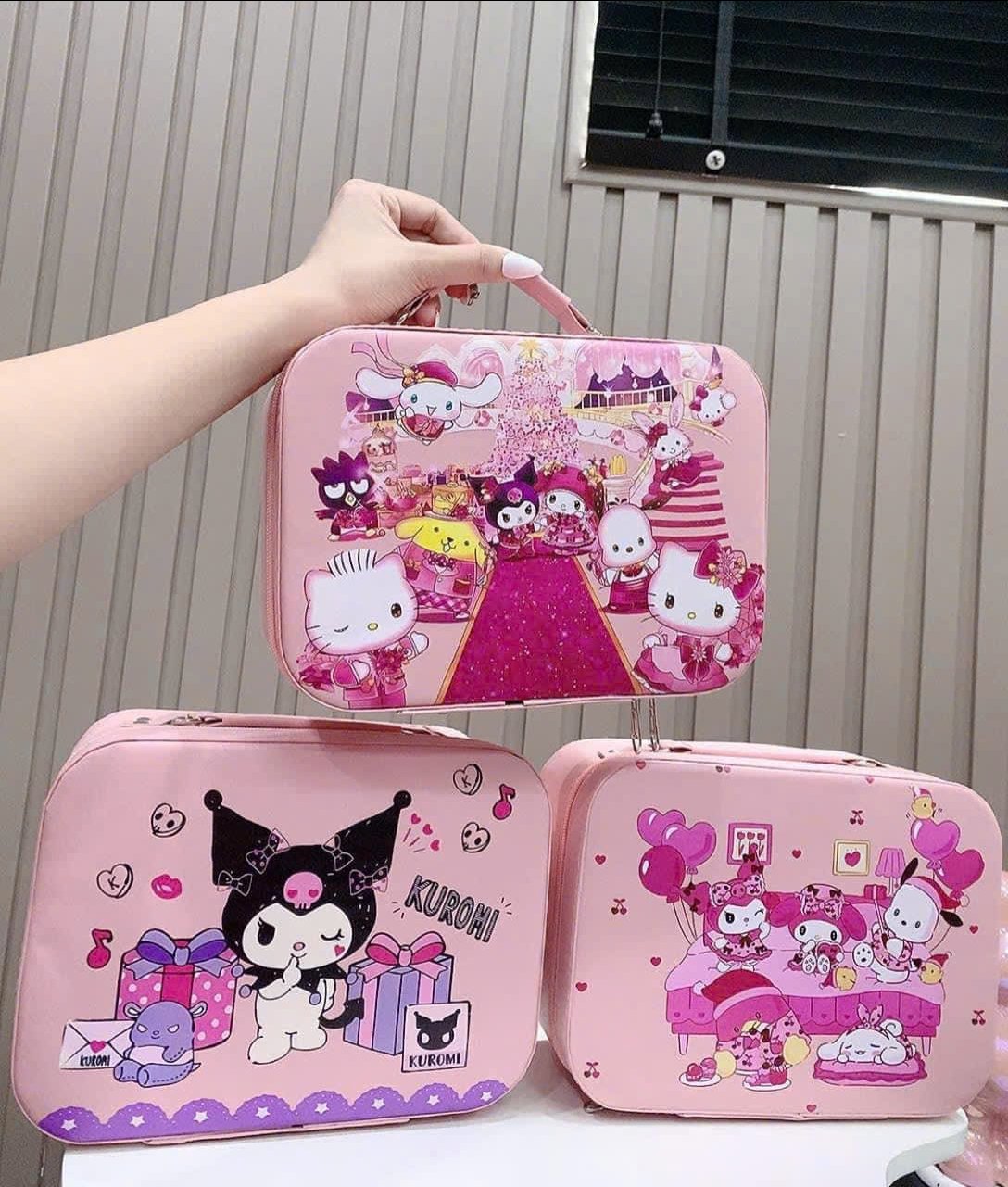Cốp đựng mỹ phẩm Kuromi 25x19x11,5cm