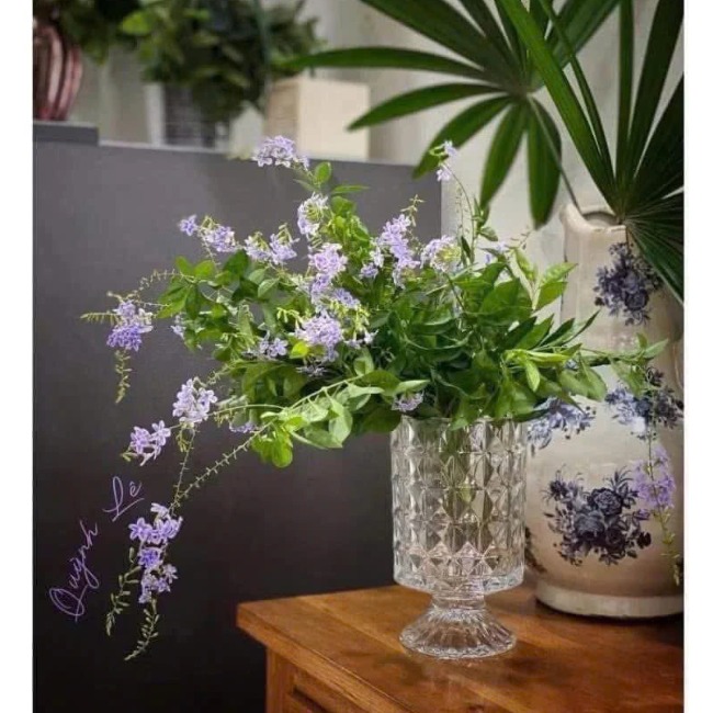 Bình/lọ hoa thuỷ tinh dạng ly