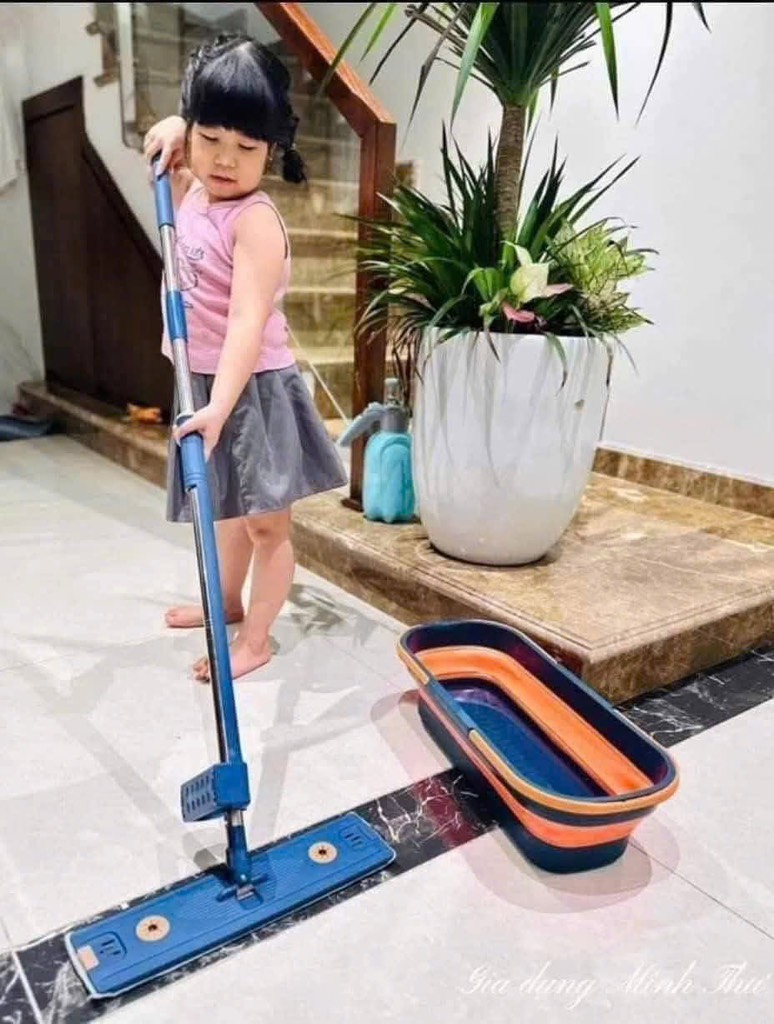 PTCS. Cây lau nhà kèm chậu gấp gọn