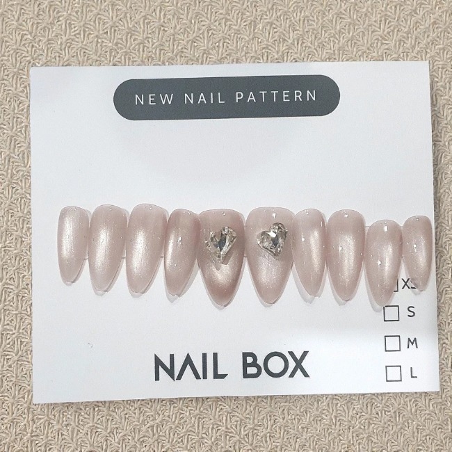 H03. Set 10 móng tay giả mắt mèo kèm keo và giũa móng