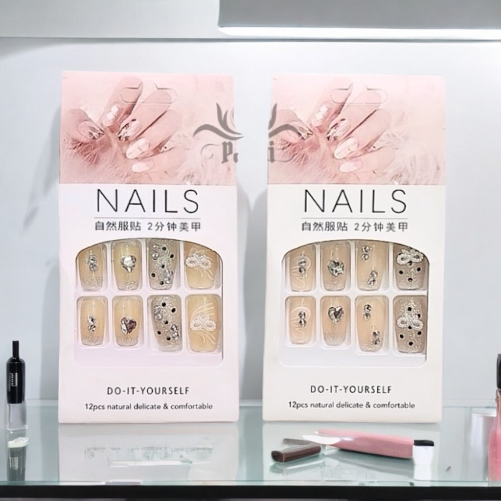 Bộ 12 móng tay giả đính hoa và đá Nails  LY-044 kèm keo dán