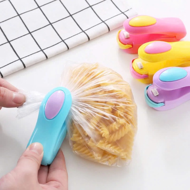 19.Máy hàn miệng túi nhựa mini tiện lợi dùng pin AA MJP-168