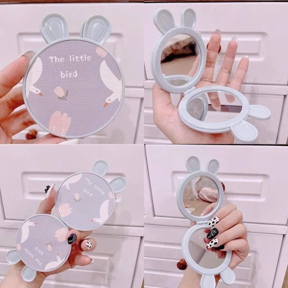 12. Gương mini gấp gọn  2 mặt hoạt hình cute