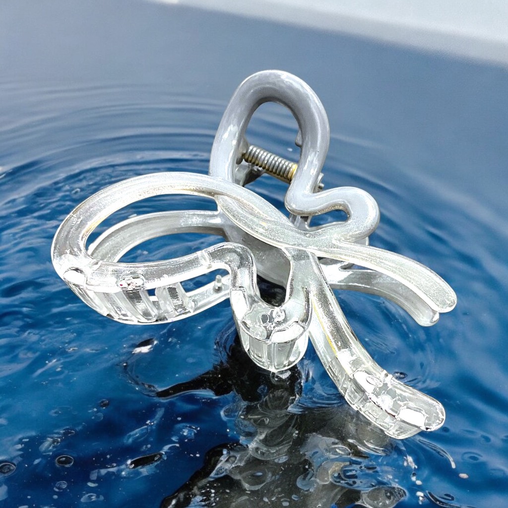 T5.Kẹp tóc nhựa màu hình bướm