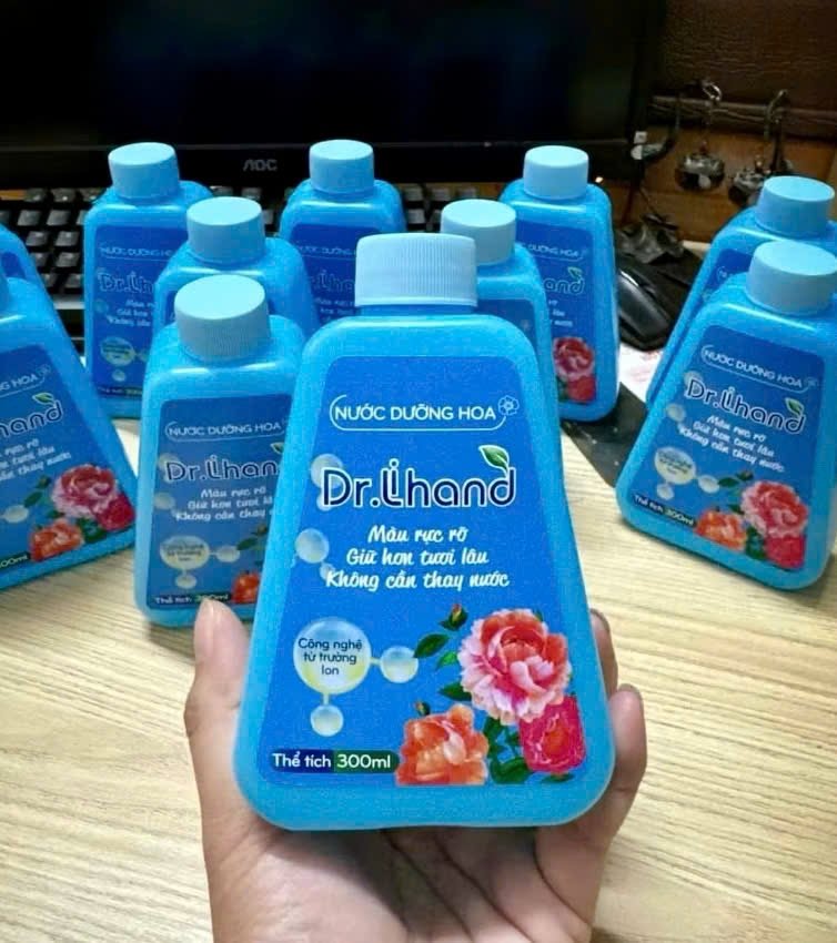 Nước dưỡng hoa rực màu, tươi lâu Dr.Lihand 300ml