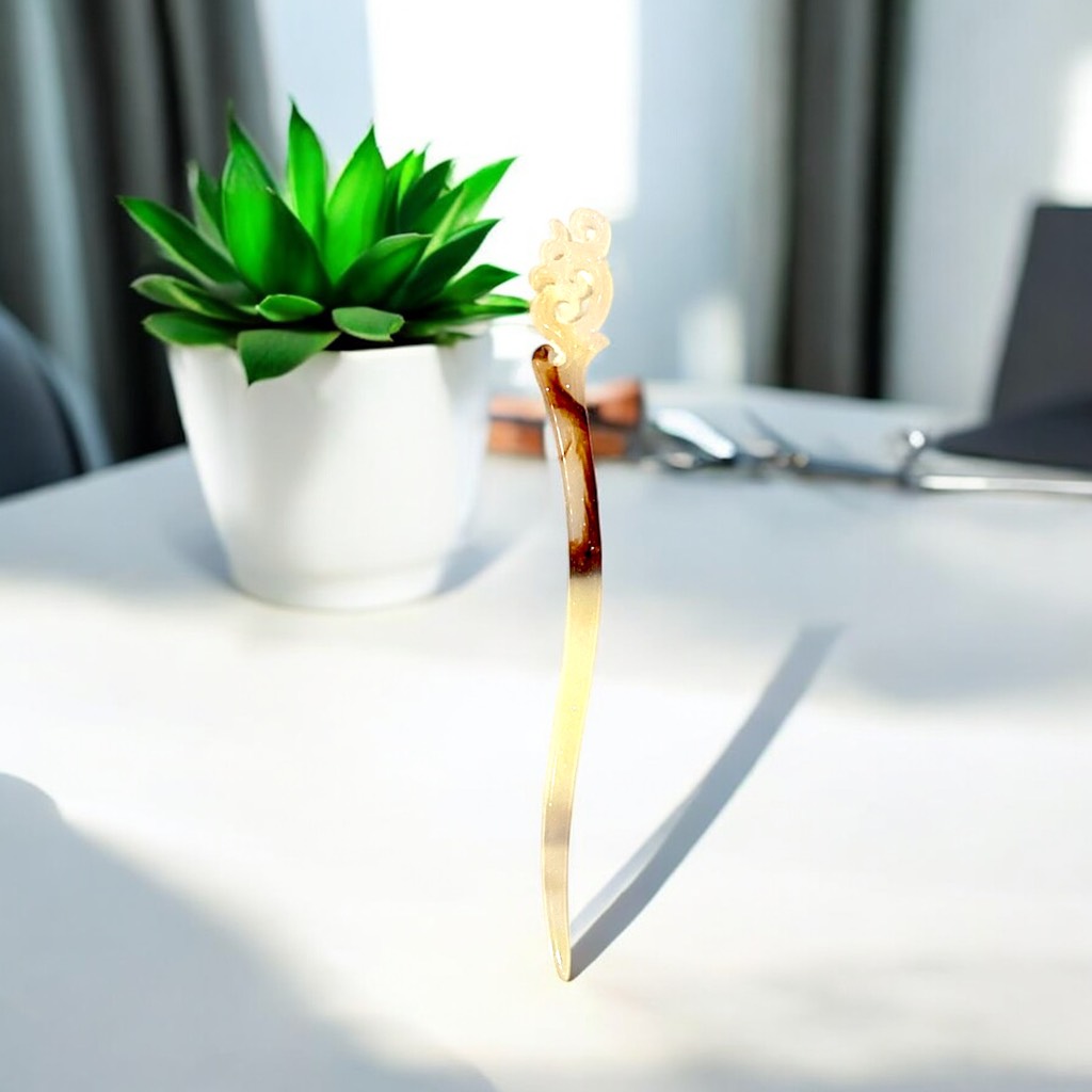 14.21 Trâm cài tóc nhựa họa tiết vân sa.ng trọng 18cm