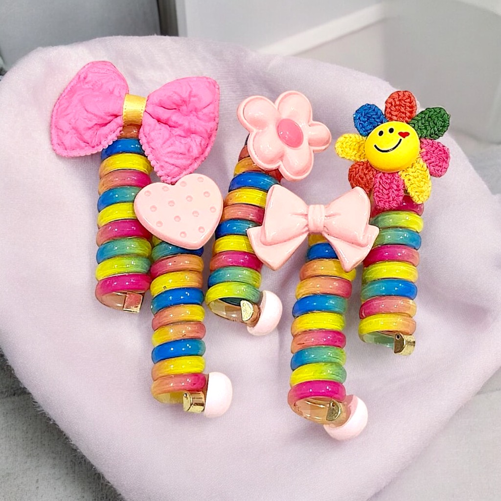 Dây cột tóc lò xo gắn charm