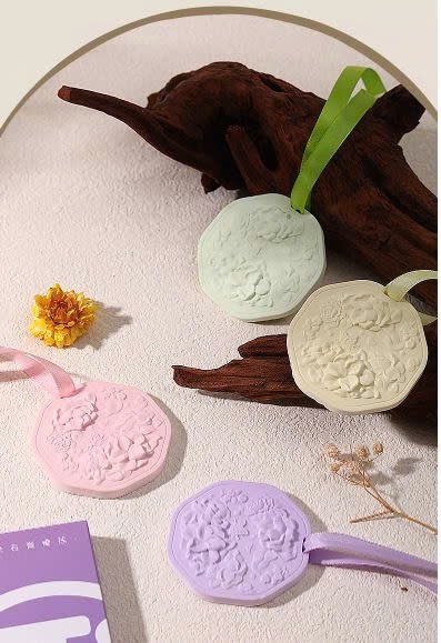 Sáp thơm xe, tủ quần áo dạng thạch cao hình hoa CLTI