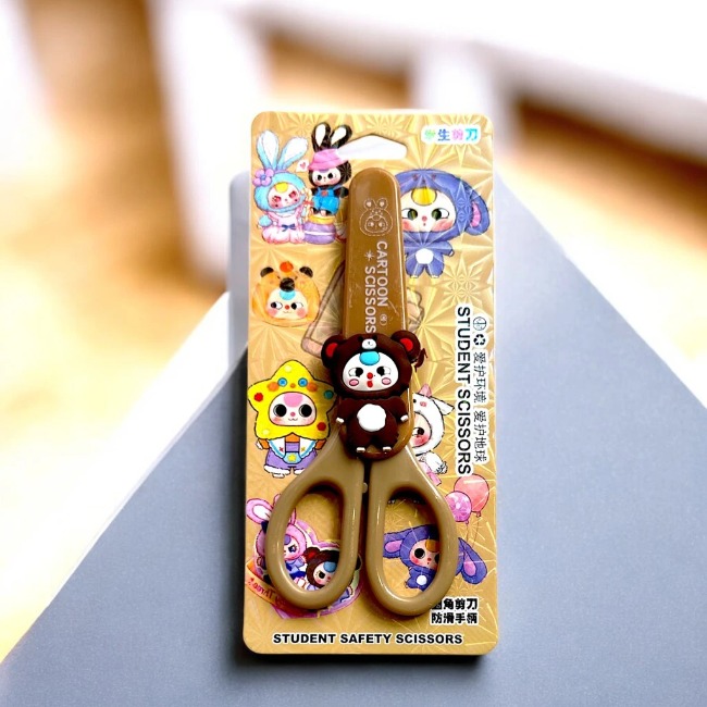 19T. Kéo gắn charm có nắp No.9105