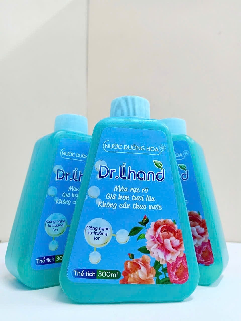 Nước dưỡng hoa rực màu, tươi lâu Dr.Lihand 300ml
