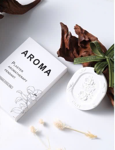 16.5 Sáp thơm dạng thạch cao treo tủ, xe hình hoa AROMA