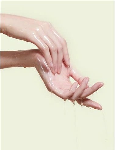 Nước giặt cọ, mút trang điểm Xunfuji 150ml