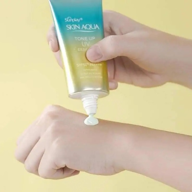 Kem Chống Nắng Skin Aqua Tone Up UV Essence Mint Green SPF50+/PA 80g