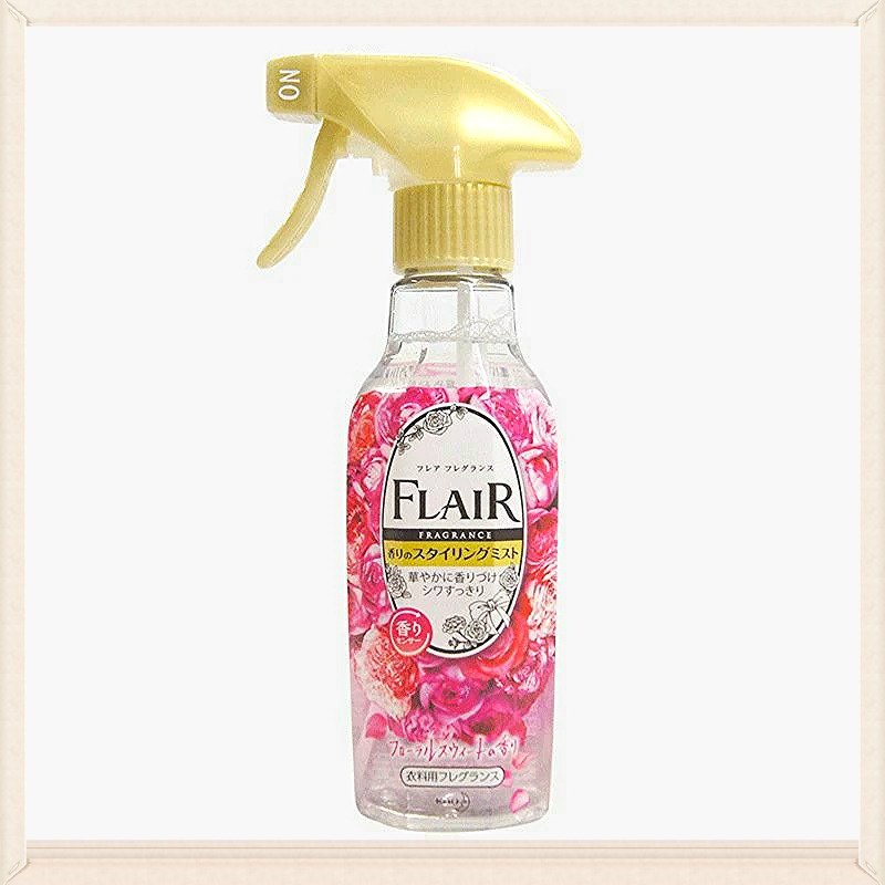 Xịt Thơm Và Làm Phẳng Quần Áo Kao Mùi Hương Hoa 270ml