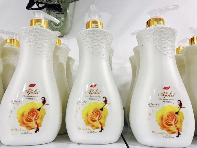 Sữa Tắm Ajola Vitamin E 1200ml