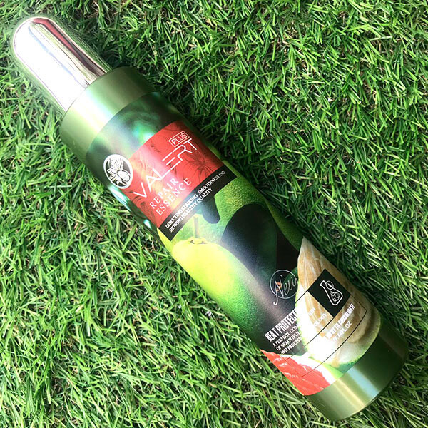 Xịt Dưỡng Tóc Mềm Mượt Tinh Dầu Bưởi Valert Repair Essence Plus 220ml