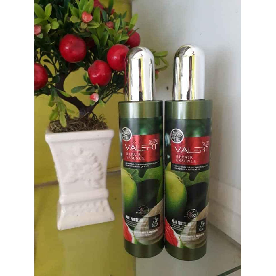 Xịt Dưỡng Tóc Mềm Mượt Tinh Dầu Bưởi Valert Repair Essence Plus 220ml