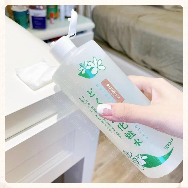 Nước hoa hồng dưỡng da chiết xuất lá diếp cá CHINOSHIO 500ml