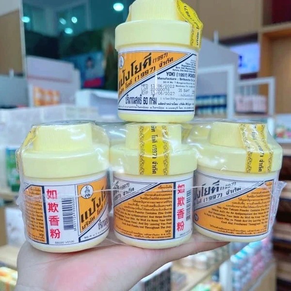 Hộp Phấn Khử Mùi hôi Chân Yoki Powder Thái Lan 60g