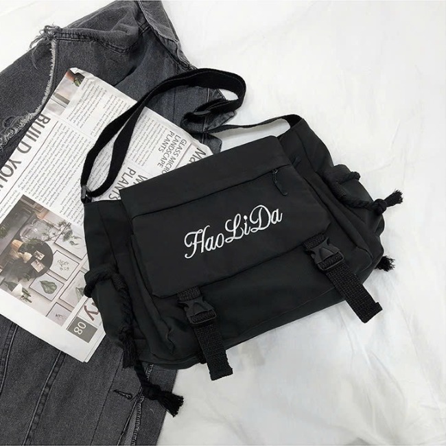 Túi vải đeo chéo chữ Haolida 31*26*13cm
