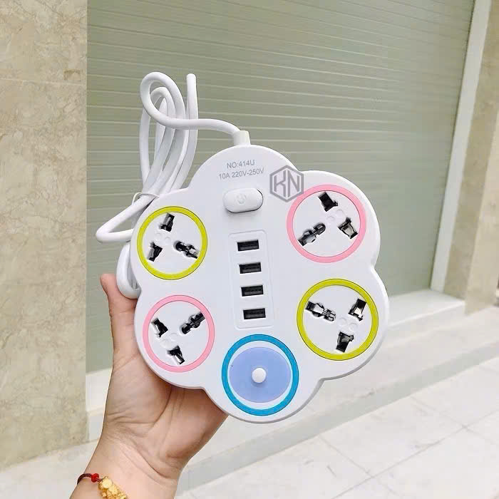 CT4. Ổ cắm điện có cổng USB hình bông hoa No.NV200A