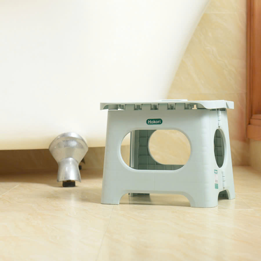 Ghế gấp mini có móc treo tiện lợi Hokori 17,5x 21x 16,5cm.