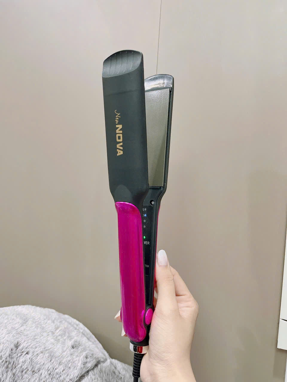Máy Duỗi Tóc Nova